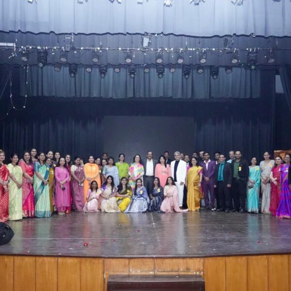 30a74336d09e737d319fea0779f05788 600x600