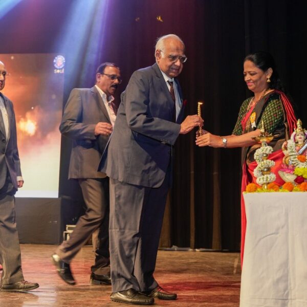 540f36fa7234e37d69fff919882f2c49 600x600